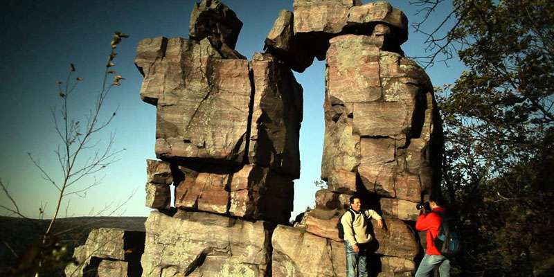  - 53788476-6b0c-4a71-a733-9130c3ebdc33-devils-lake-hiking