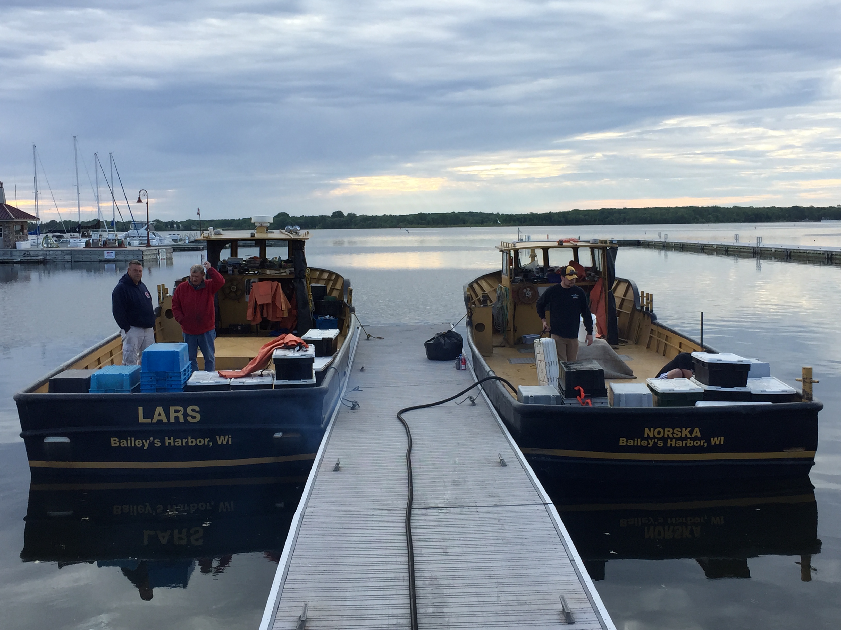 baileys-harbor-fish-co-travel-wisconsin