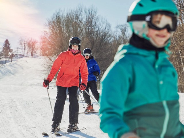 6 Wisconsin Ski Hills Great for Beginners