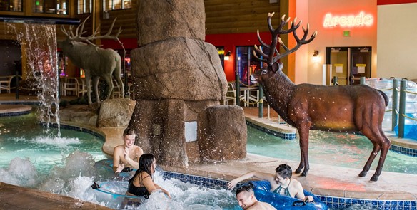 Wisconsin Indoor Waterparks for Your Family Getaway