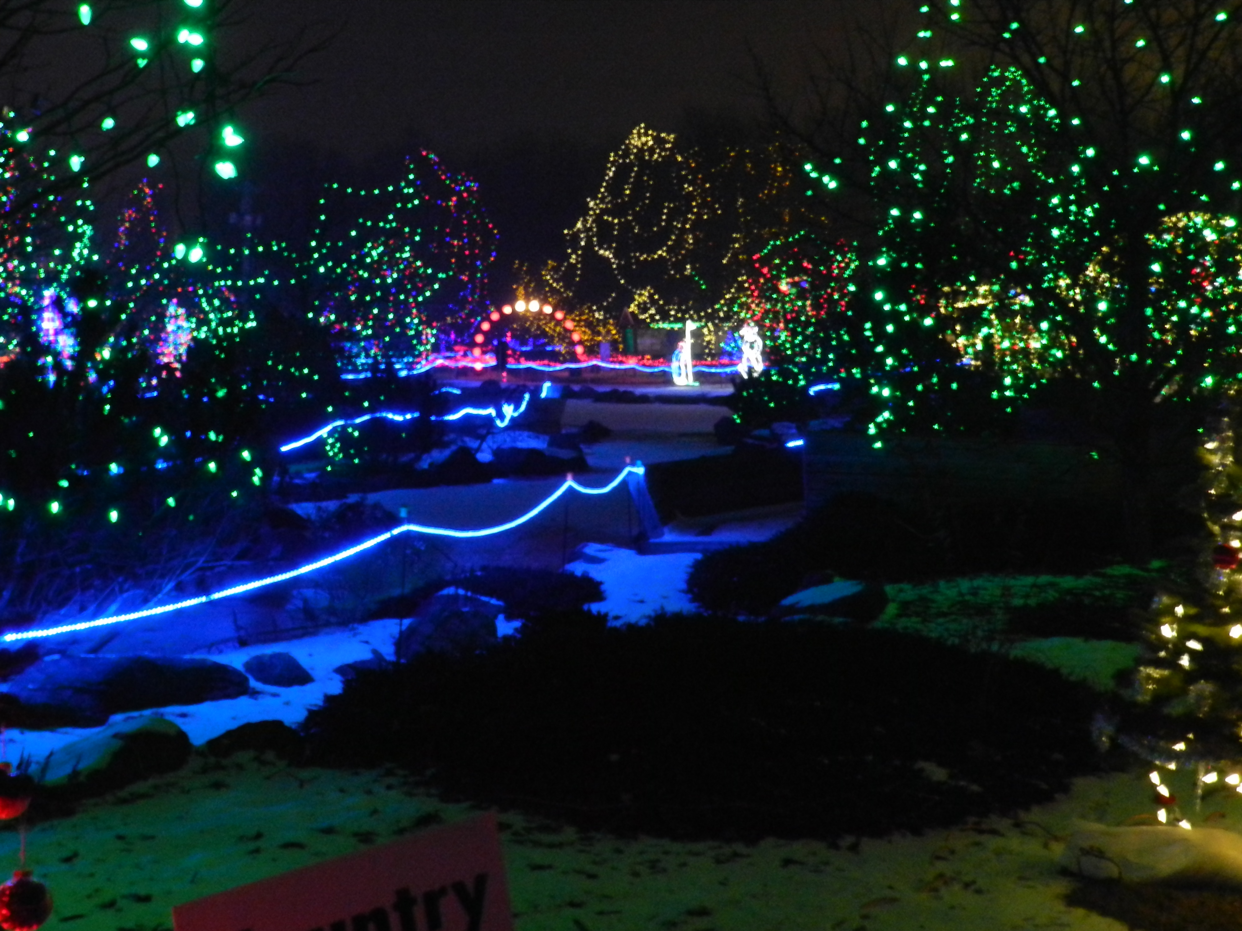 Marshfield Zoo Christmas Lights 2022 Rotary Winter Wonderland | Travel Wisconsin