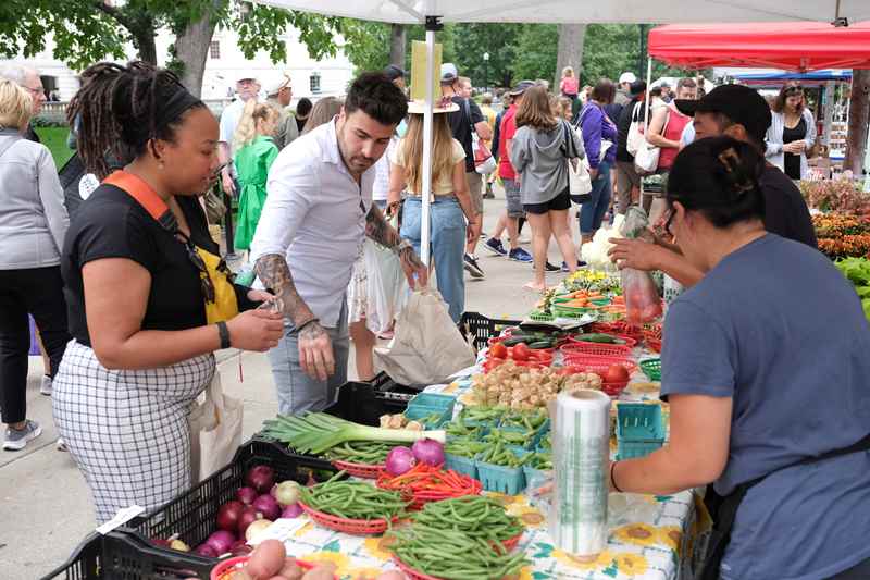 top chef cheftestants shopping at dane county farmers market