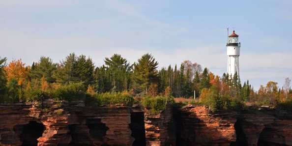 are dogs allowed in the apostle islands