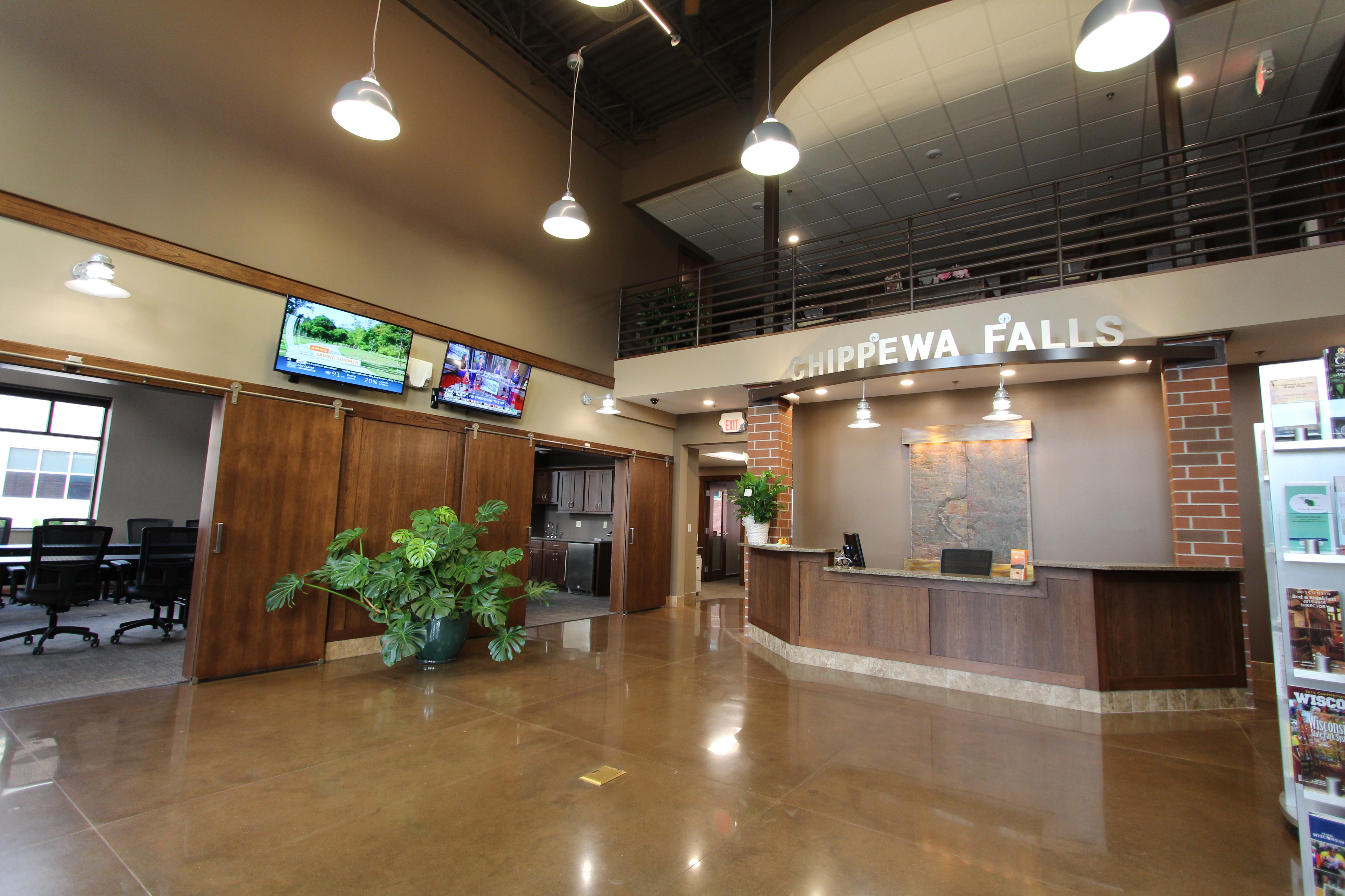 Chippewa Falls Chamber of Commerce Visitors Center Travel