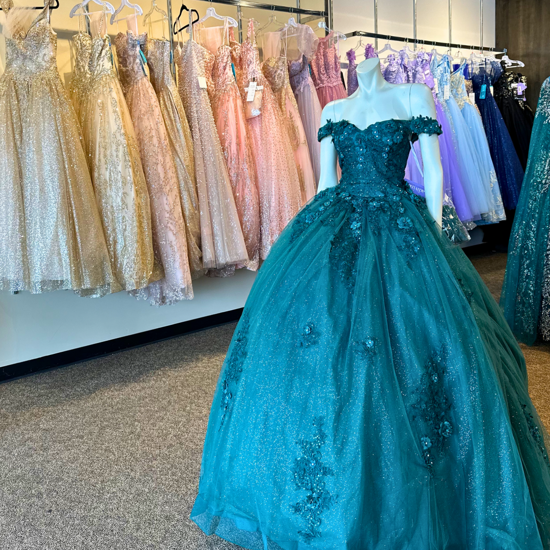 places to get quinceanera dresses in kenosha