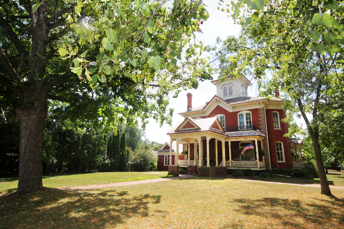 Cook Rutledge Mansion Travel Wisconsin