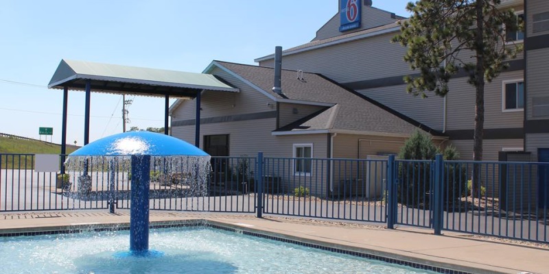 Motel 6 - Lake Delton | Travel Wisconsin