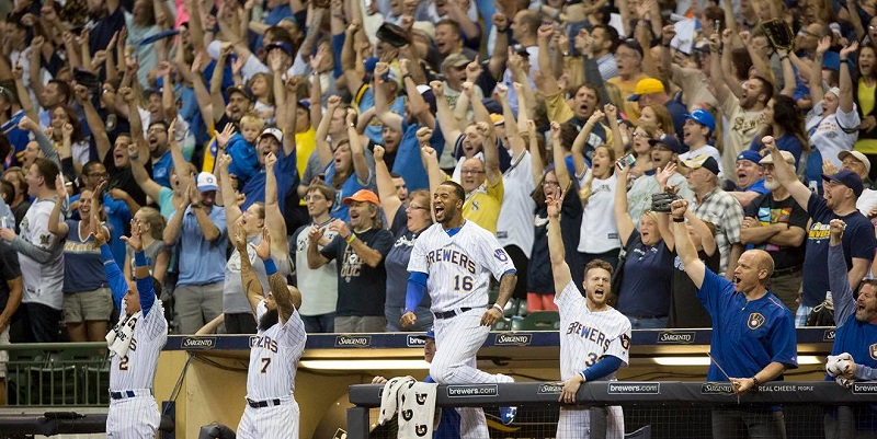 Replying to @brewers cheers, @brewers!! 🍻 #mlb #baseball #milwaukee #